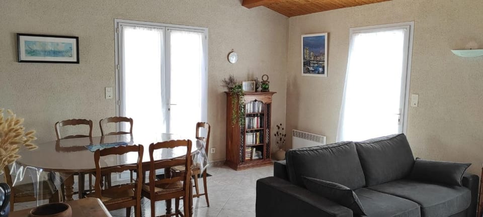 Lovely house with garden close to the beach House in Sainte-Marie-de-Ré