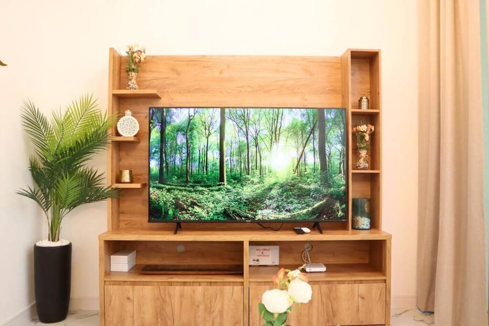 Communal lounge/ TV room, Natural landscape, TV and multimedia, Evening entertainment