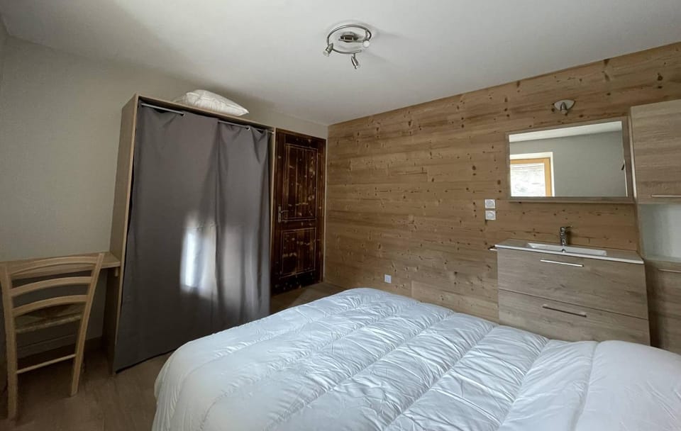 Chalet montagnard rénové avec jacuzzi 4****- 15 Personnes Chalet in Saint-Sorlin-d'Arves