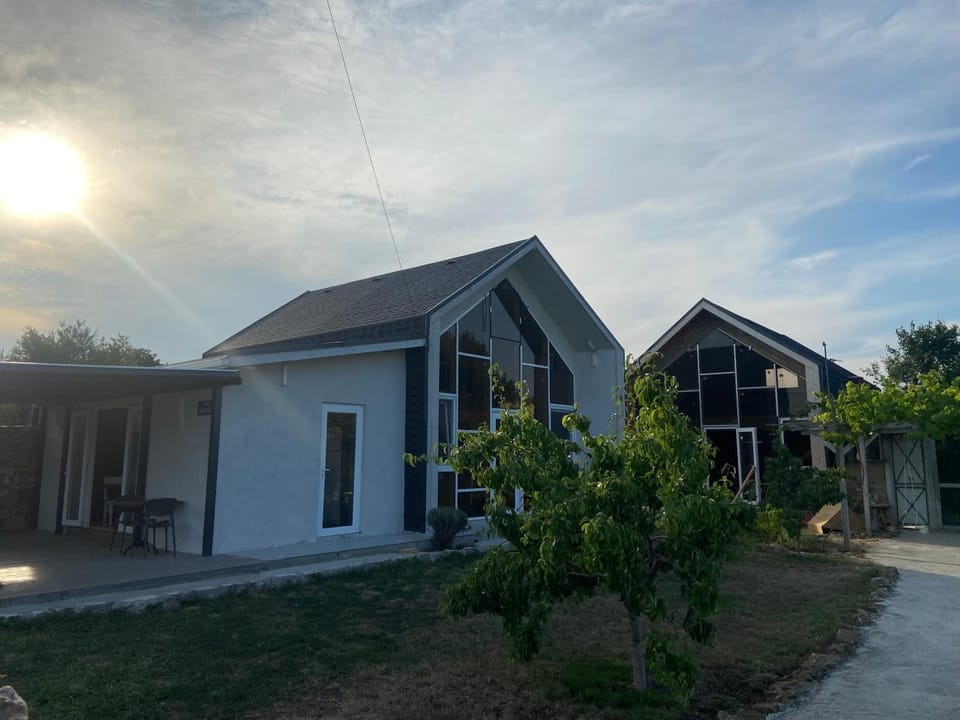 Property building, Day