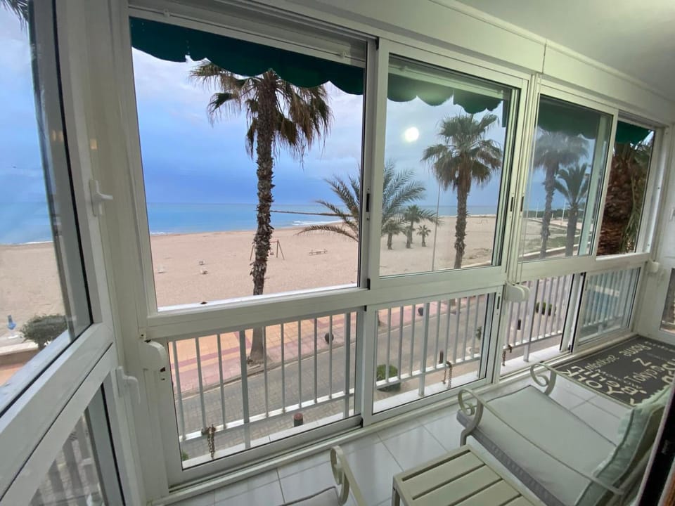 El Campello, Vista al mar primera linea de playa Apartment in El Campello