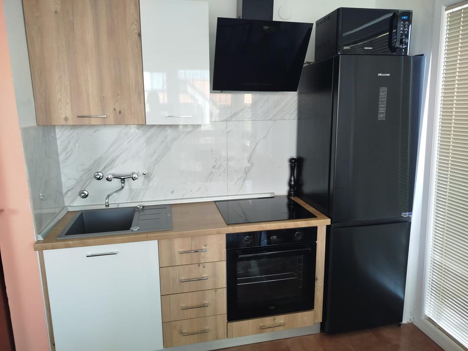 Property building, Kitchen or kitchenette, oven, stove