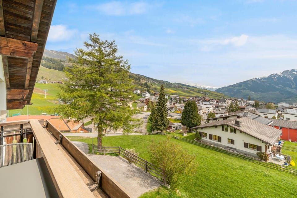 Stilvolle 4.5 Zimmer Wohnung nahe der Talstation Apartment in Canton of Grisons