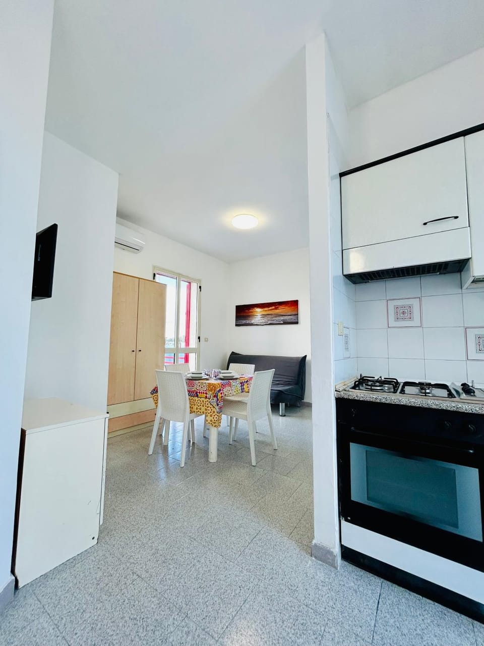 TV and multimedia, Kitchen or kitchenette, Dining area, pet friendly, stove