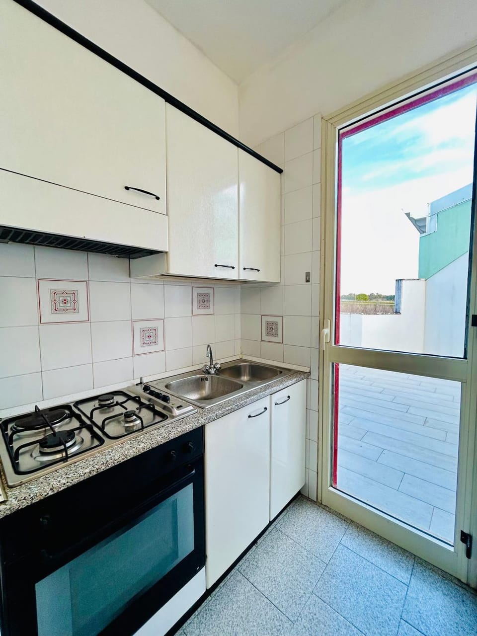 Kitchen or kitchenette, pet friendly, stove