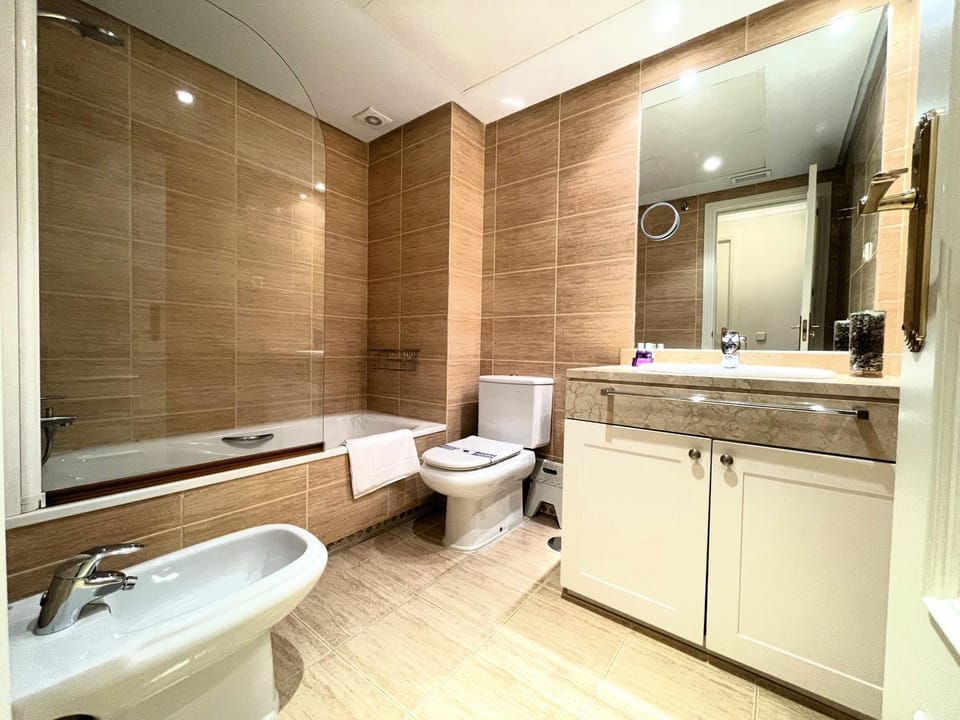 Toilet, Bathroom