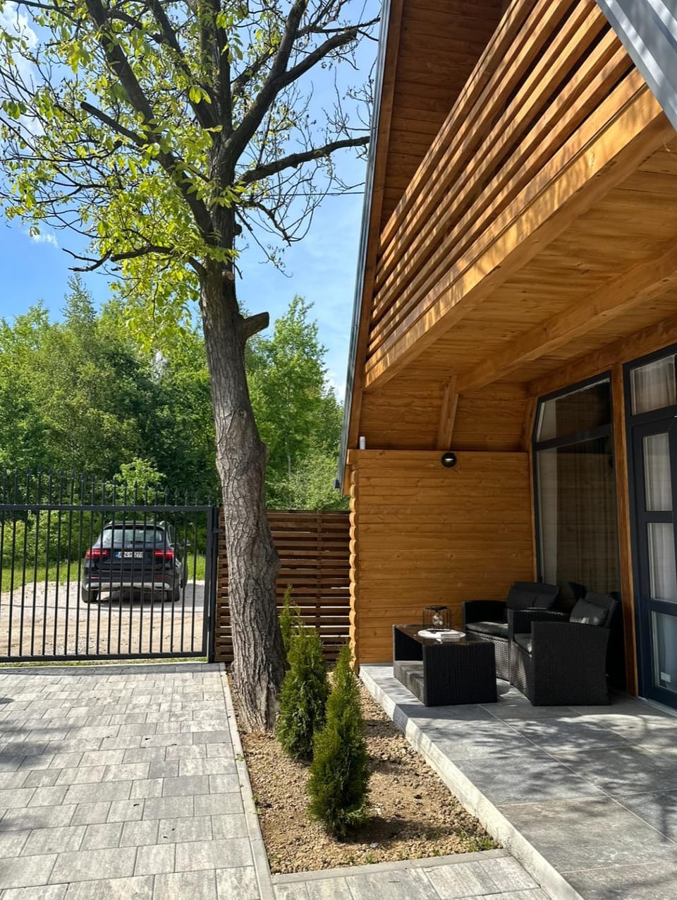 Garden view, Parking