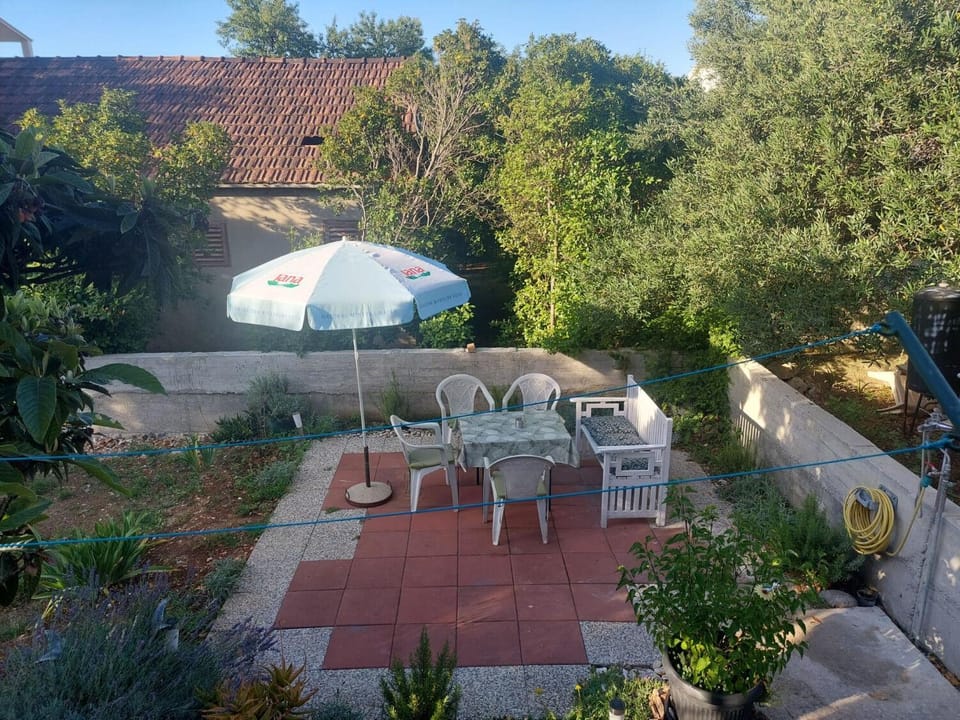 Patio, Facade/entrance, Garden, Balcony/Terrace