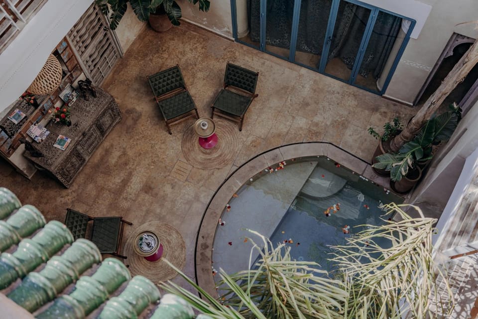 Patio, Seating area