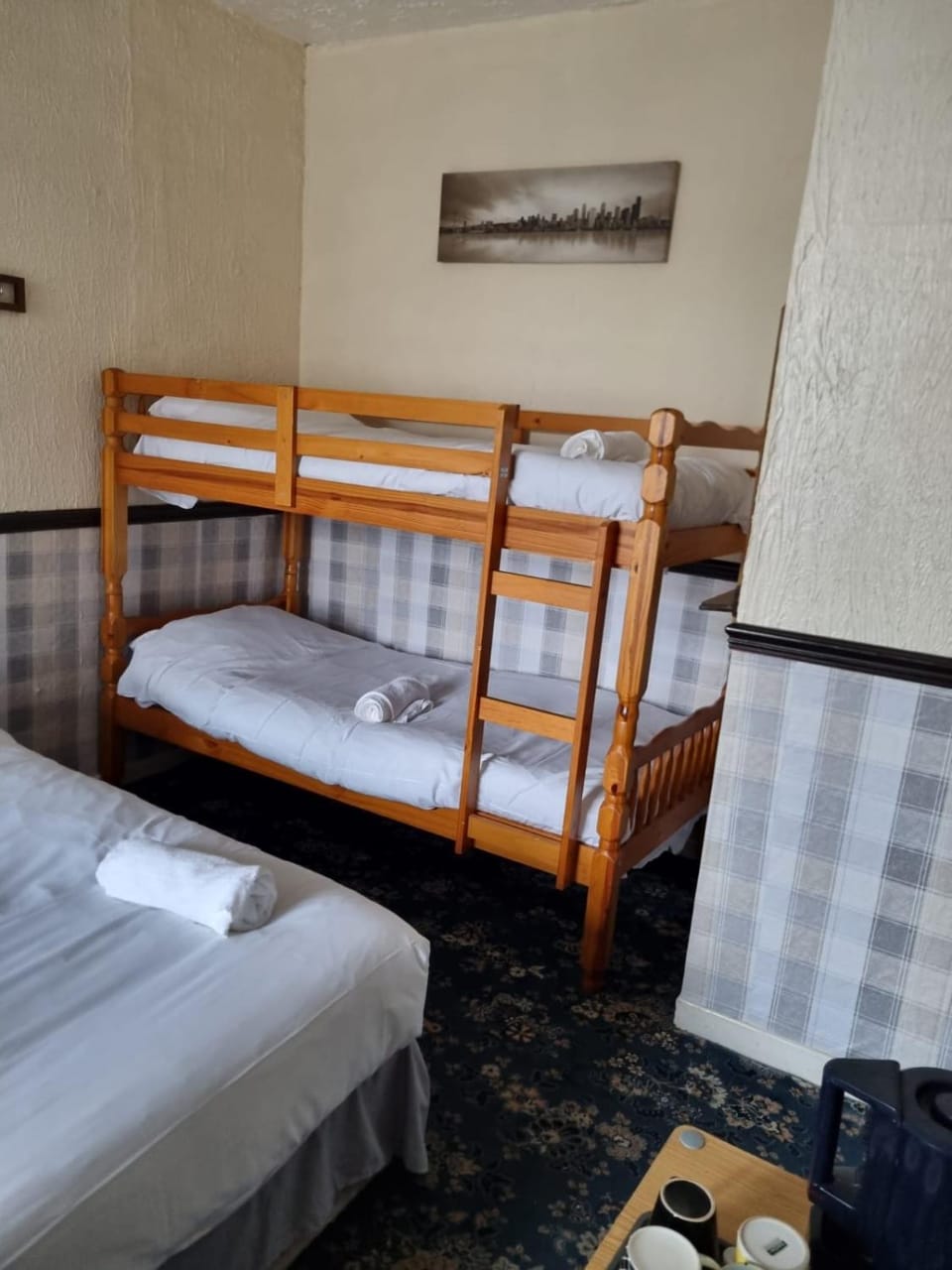 Bedroom, bunk bed