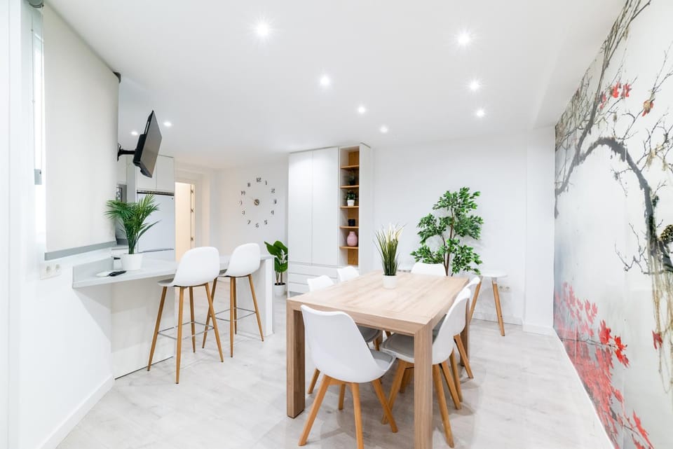 Living room, Dining area
