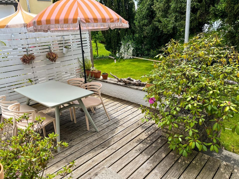 Garden, Dining area, Inner courtyard view