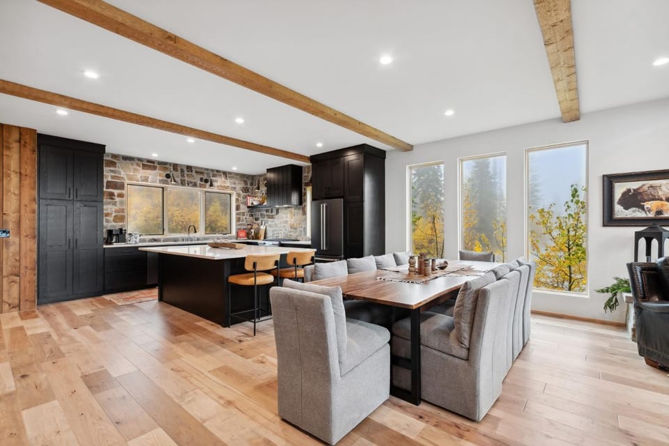 Snowghost Chalet House in Whitefish