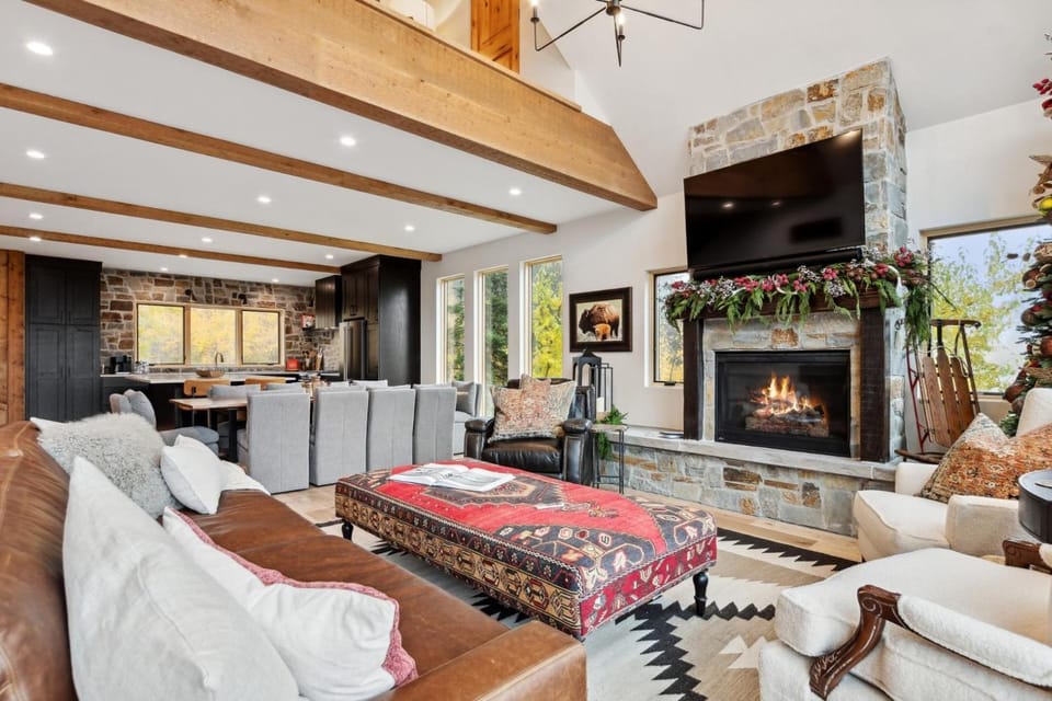 Snowghost Chalet House in Whitefish