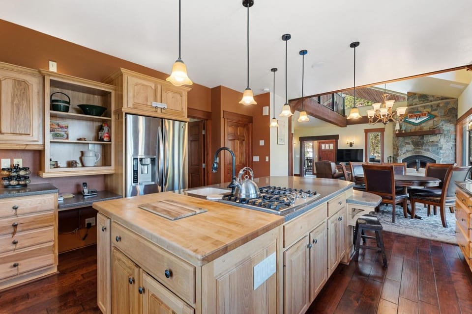 Sunrise Ski Haus House in Whitefish