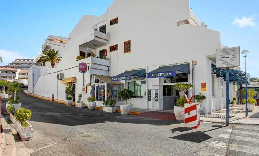 Property building, Street view