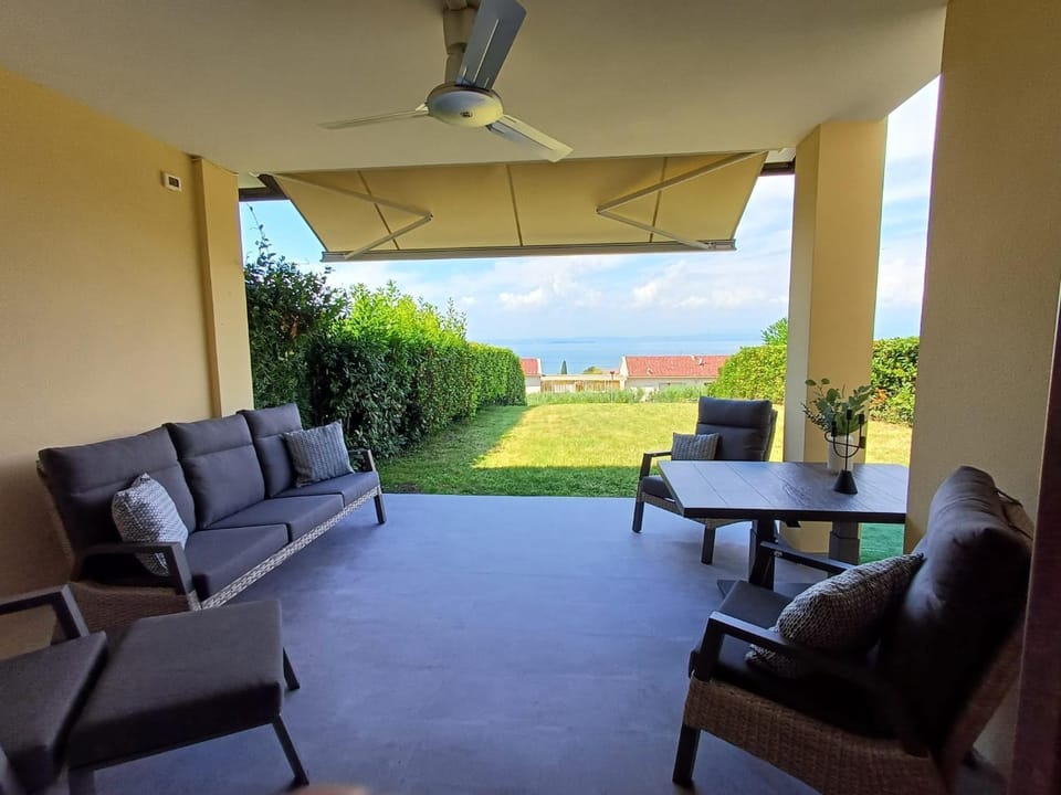 Patio, Natural landscape, Garden, View (from property/room), Balcony/Terrace, Garden view