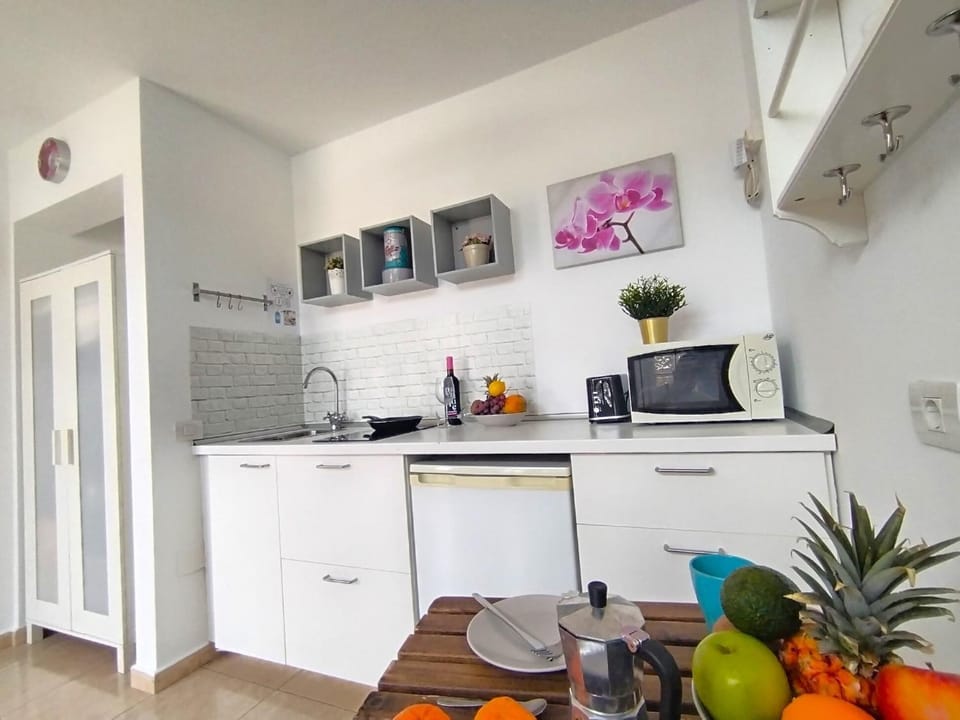 RenTenerife Medano Holiday Relax Apartment in Abona