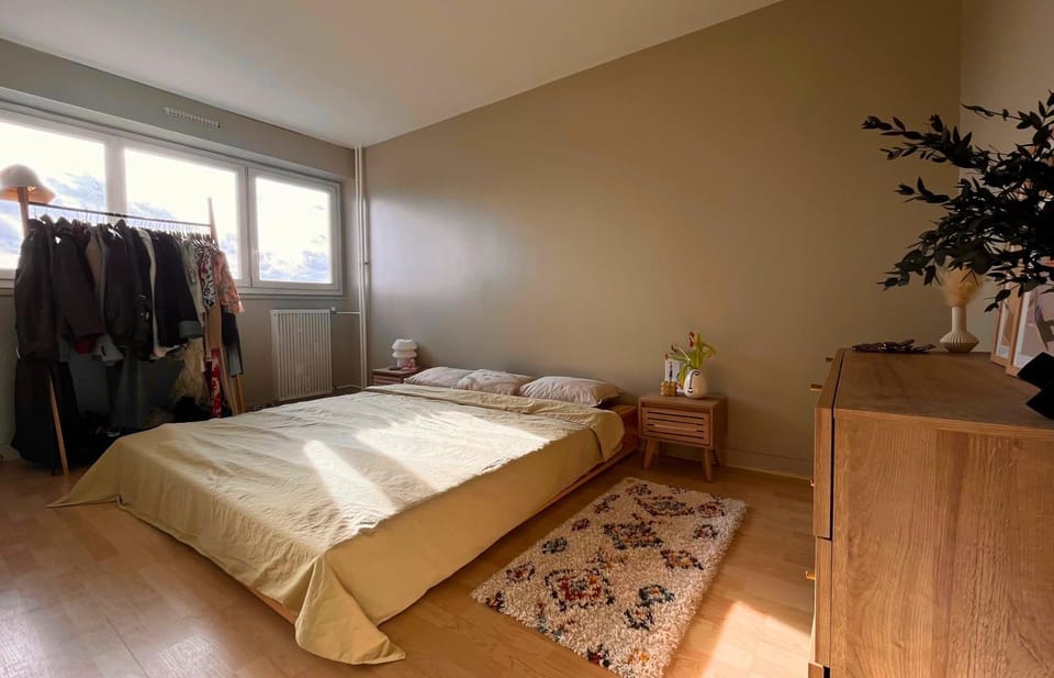 Bed, Photo of the whole room