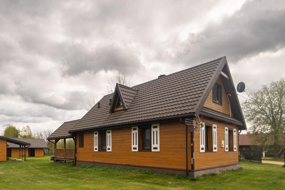 Property building, Day