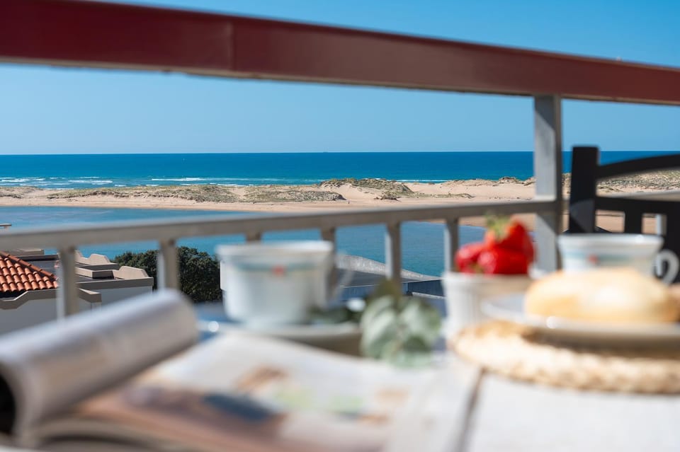 Natural landscape, View (from property/room), Balcony/Terrace, Beach, Sea view