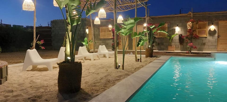 Swimming pool