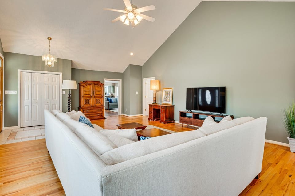 Lakefront Troutman House w/ Spectacular Sunsets! House in Lake Norman