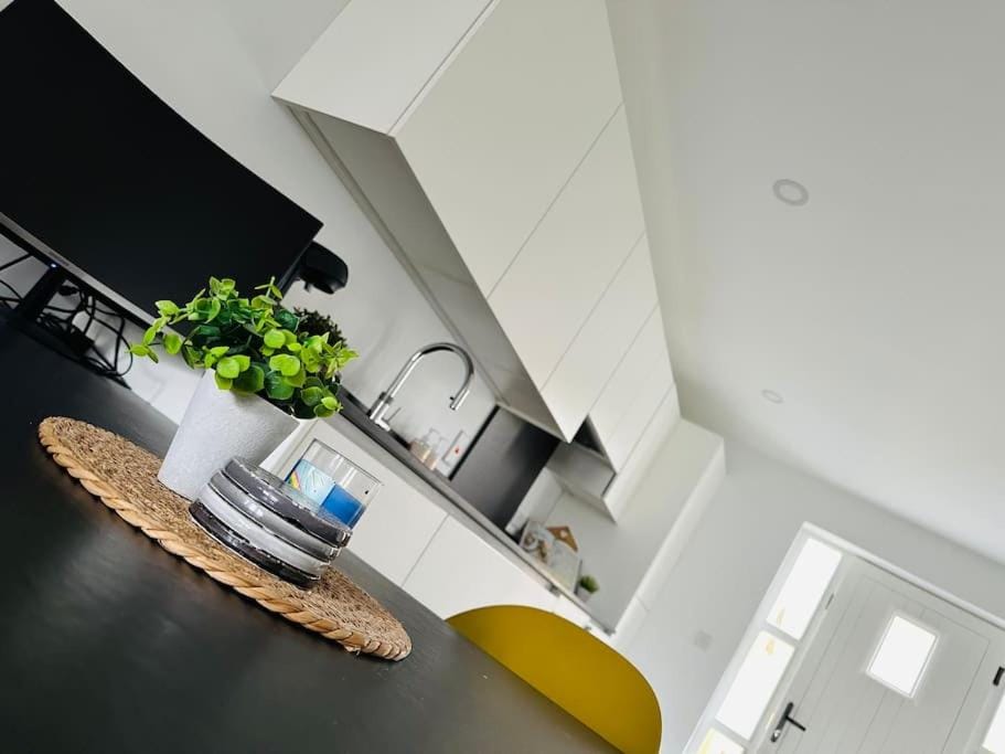 Coastal Haven 5 Bed Gem in Portrush Center Villa in Northern Ireland