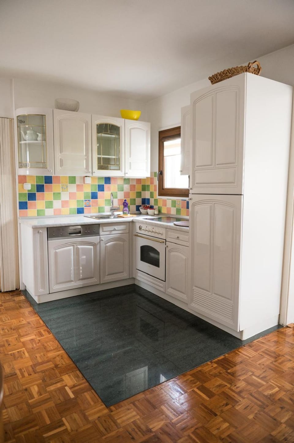 Kitchen or kitchenette, dishwasher, pet friendly, stove