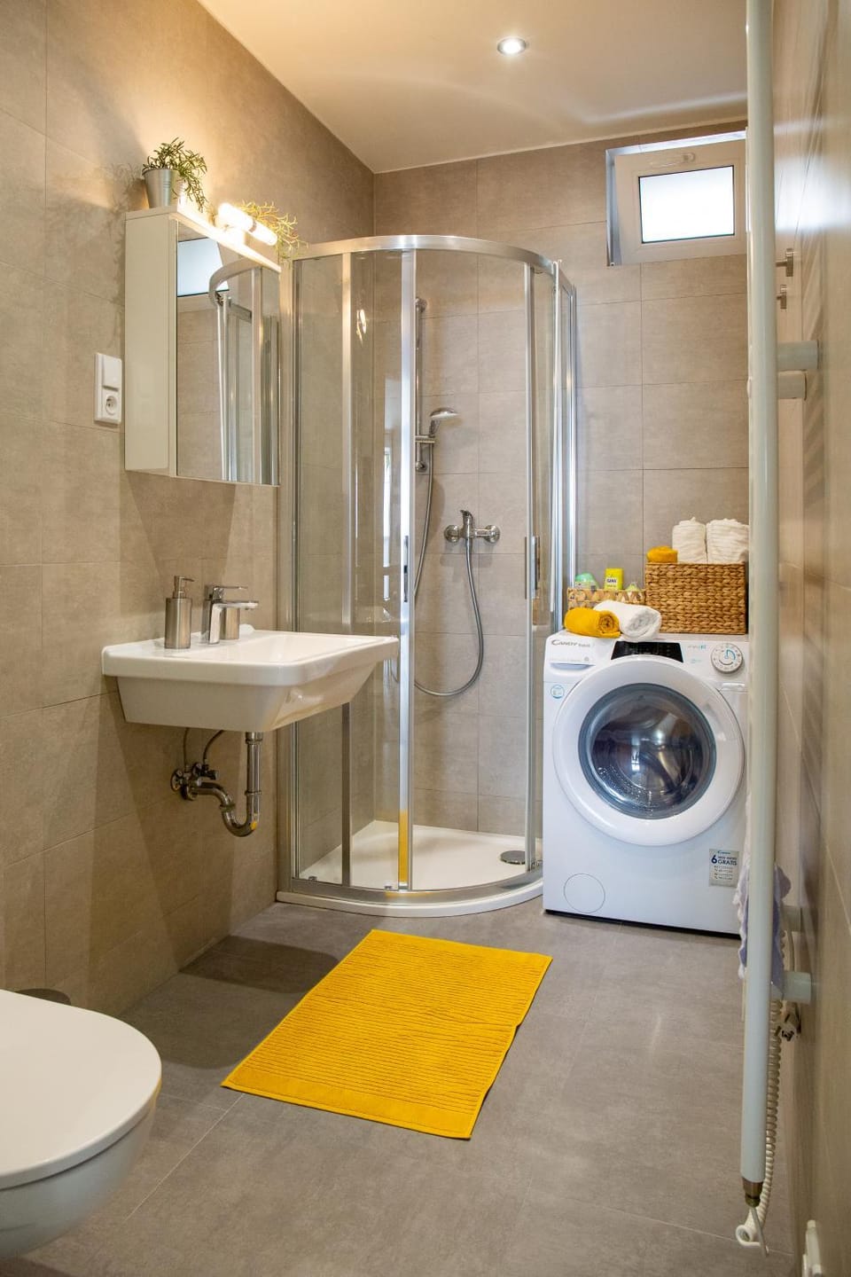 Bathroom, washing machine