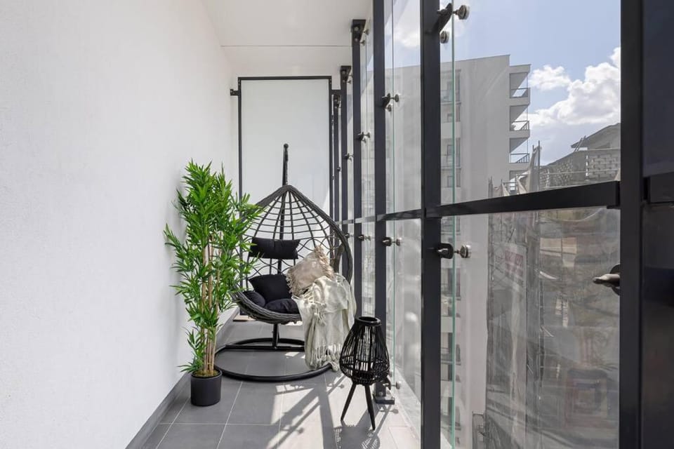 Family & Business Apartments BLISKA WOLA No1 - DeLux 2 Bedroom with Spectacular Huge 22 m2 Terrace, Parking, Central Warsaw! Apartment in Warsaw