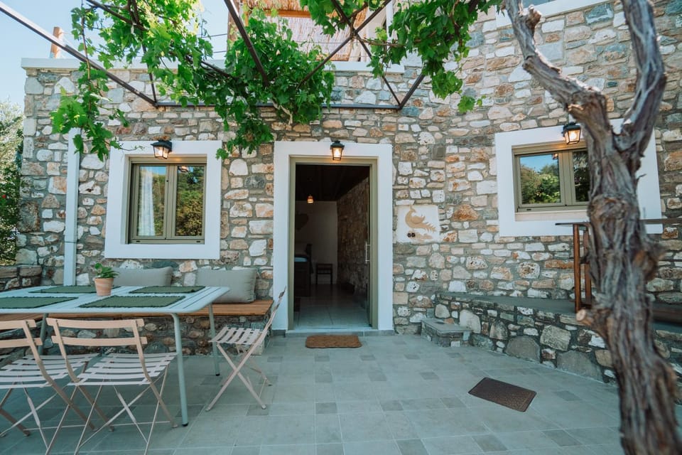 Property building, Day, Dining area