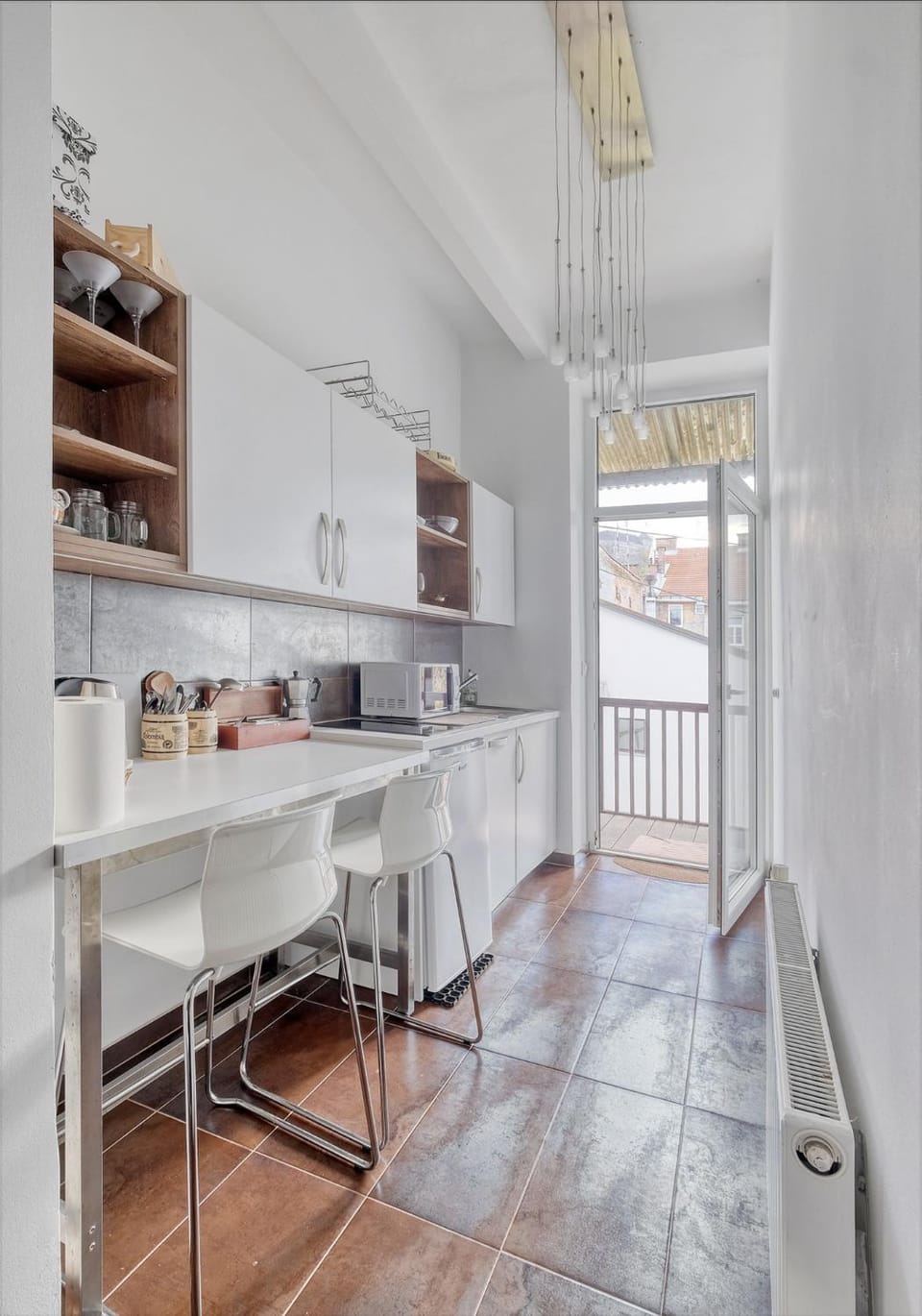 Kitchen or kitchenette, Dining area, minibar, stove