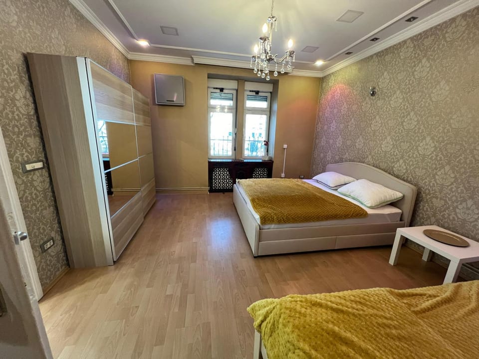 Bed, Bedroom, wardrobe, air conditioner
