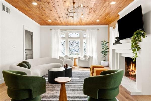 10 Min 2 Downtown, Heated Pool, Hot Tub, Putt Putt House in San Antonio