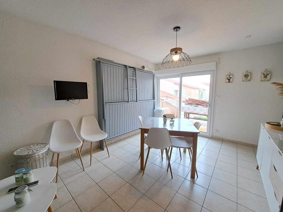 Appartement avec terrasse, clim portative et accès direct plage - FR-1-326-822 Apartment in Marseillan