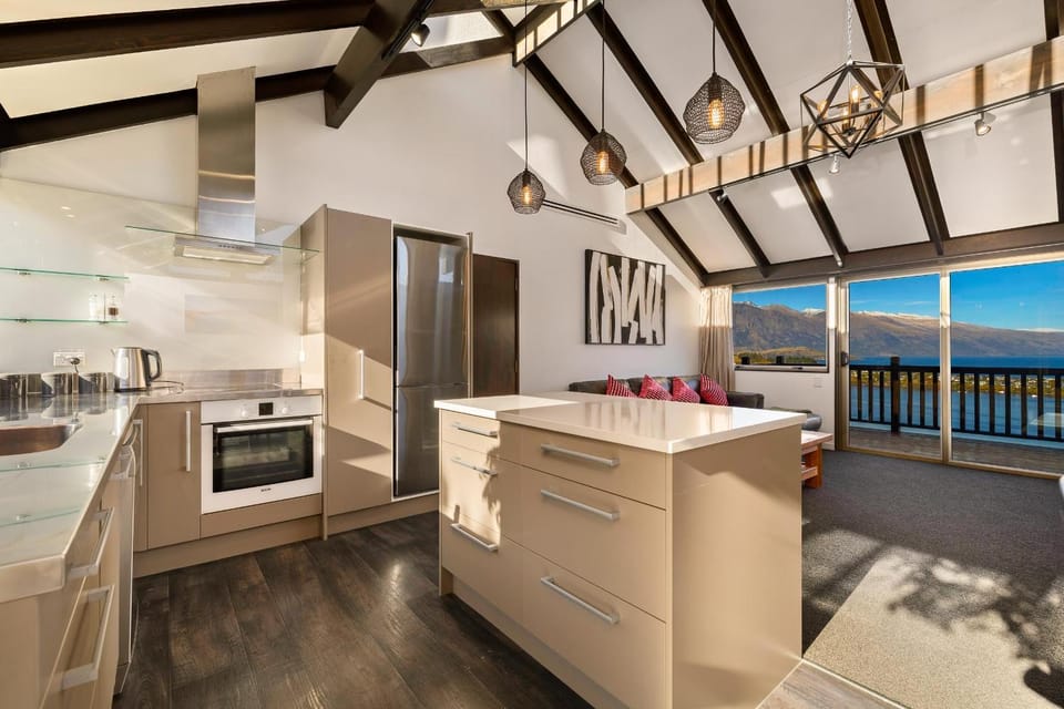 Kitchen or kitchenette, kitchen