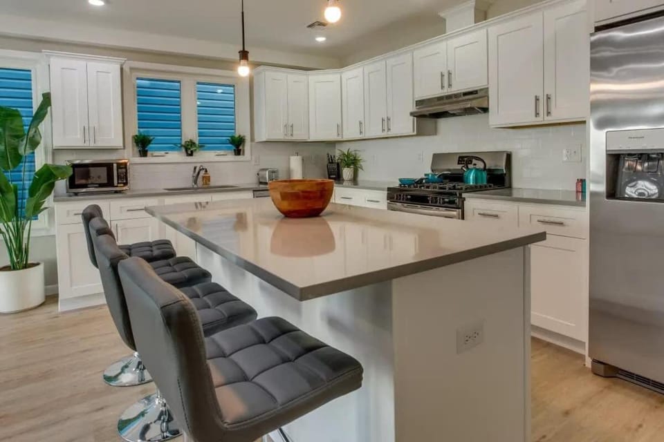 Modern City Getaway Near Downtown Newark & NYC House in East Orange