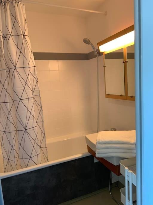 Charmant studio, vue mer, à deux pas de la plage Apartment in La Grande-Motte