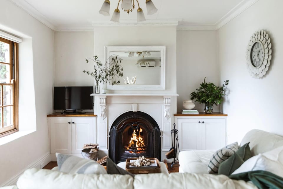 TV and multimedia, Living room, Seating area, fireplace, fireplace