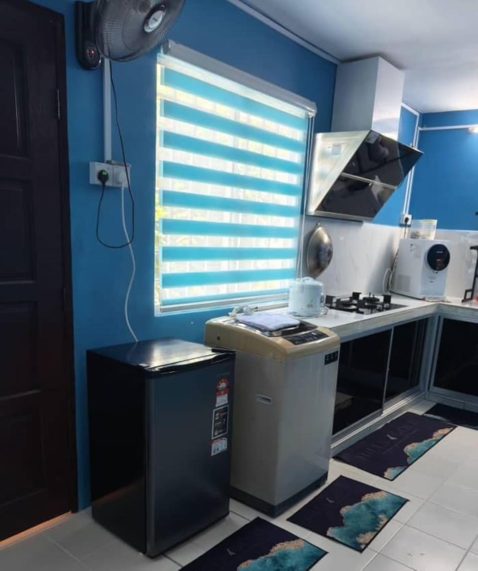 Kitchen or kitchenette, kitchen