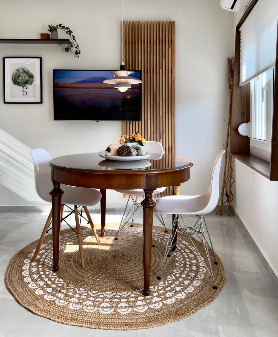 TV and multimedia, Dining area