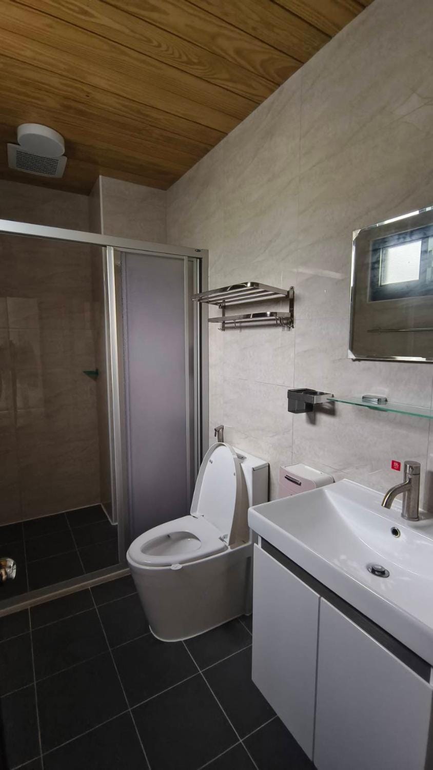 Shower, Toilet, Bathroom