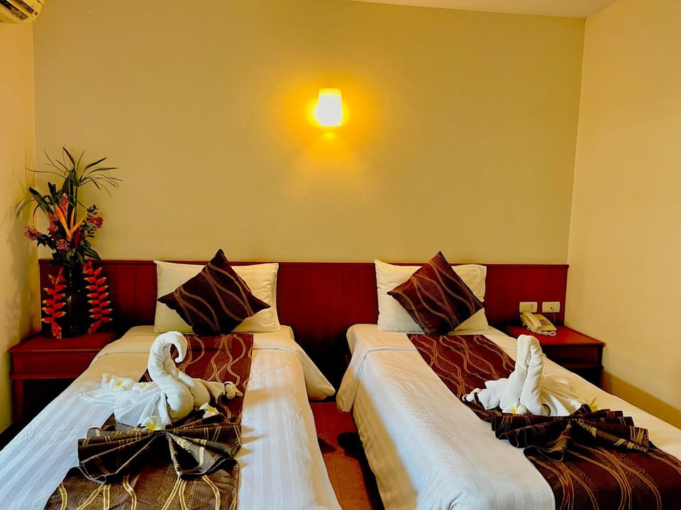 Authong Residence Hotel in Pattaya City