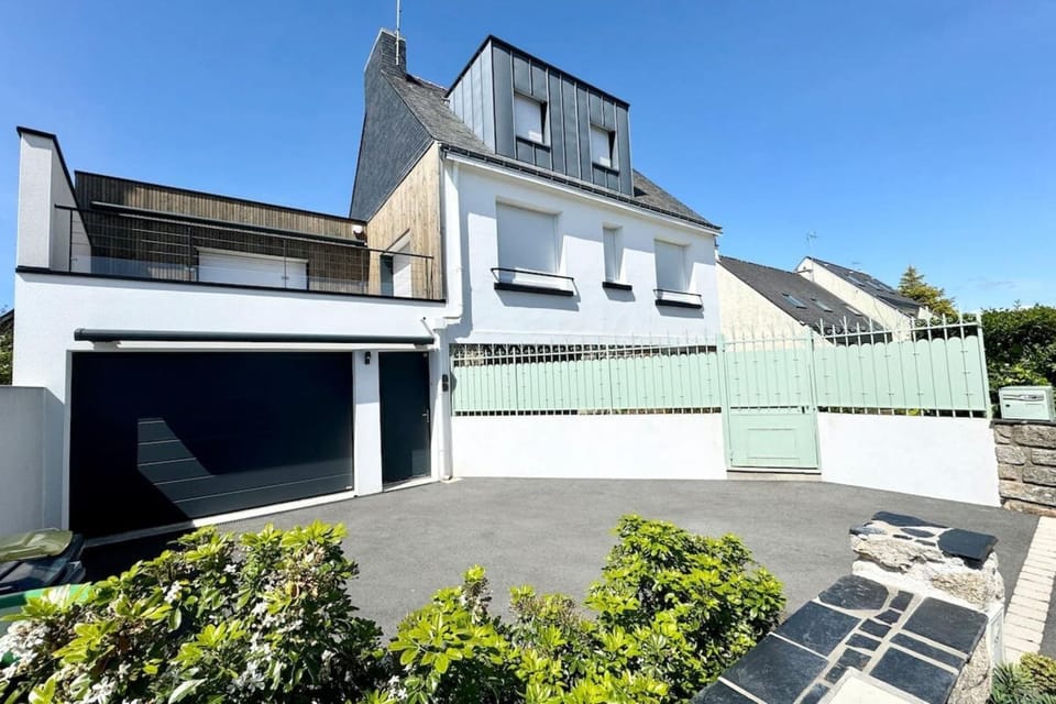 Joli appartement neuf Jardin 500 m des plages Apartment in Brittany
