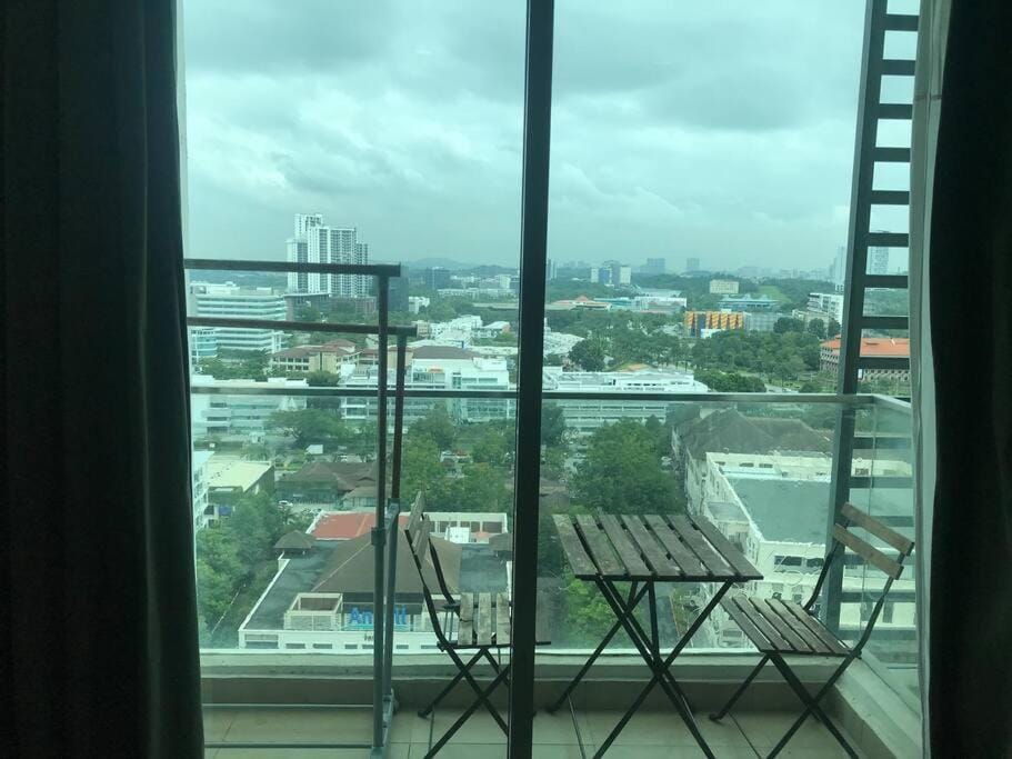 Cozy Cybersquare High Floor City View King Bed Free Parkin Netflix With Wi-Fi 173 Apartment in Putrajaya