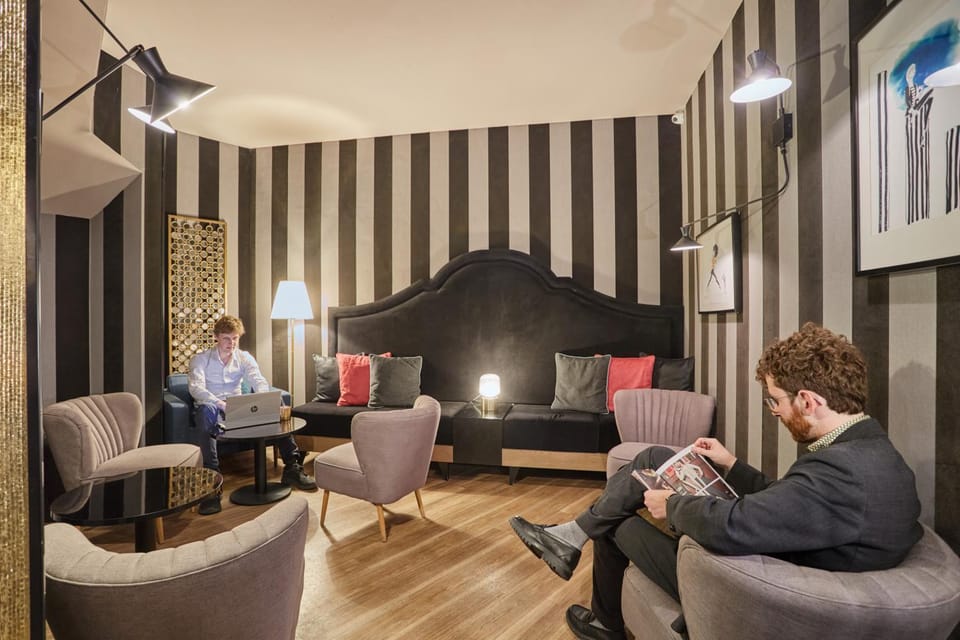 Seating area