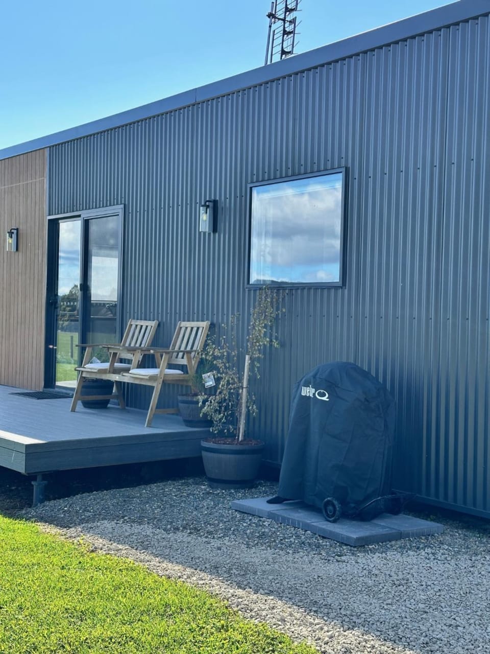 Badger's View Farmstay GREEN HORNET Cabin Cabin in Sheffield