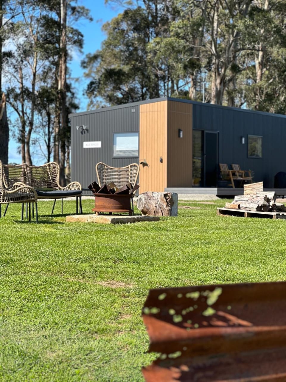 Badger's View Farmstay GREEN HORNET Cabin Cabin in Sheffield