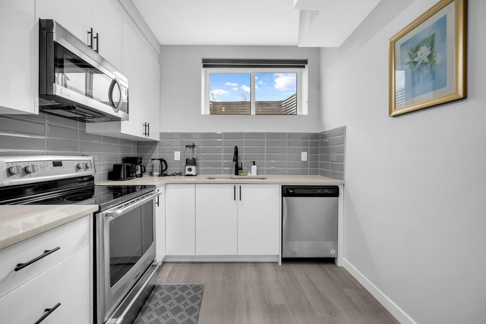 Kitchen or kitchenette, dishwasher, minibar, pet friendly, stove, toaster